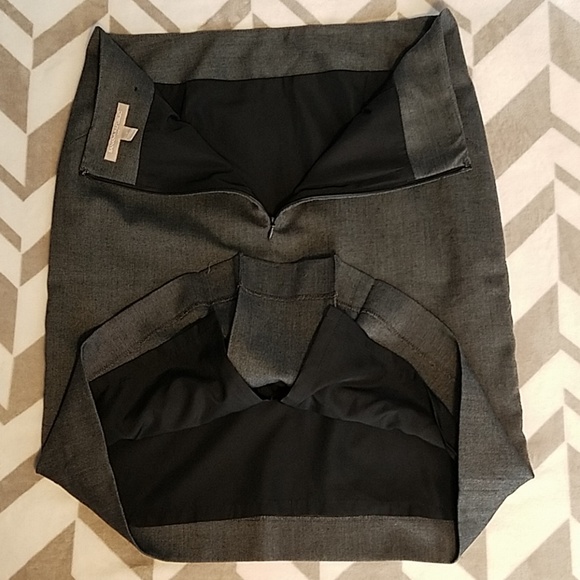 Banana Republic Gray Lined Skirt Size 2 - Picture 3 of 5